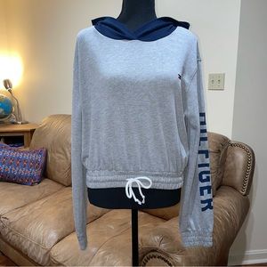 NWOT Tommy Hilfiger / Urban Outfitters Cropped Lightweight Gray Hoodie